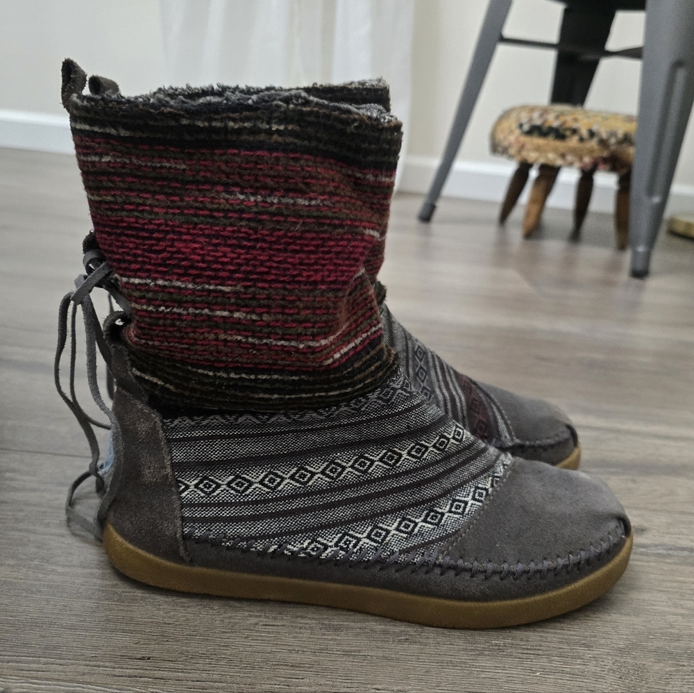 Toms Nepal Aztec Southwest Multicolor Fleece Lined Suede Wool Fair Isle Boots